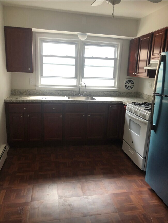 116 Filbert St Unit 2 nd floor, Roselle Park, NJ 07204 116 Filbert St