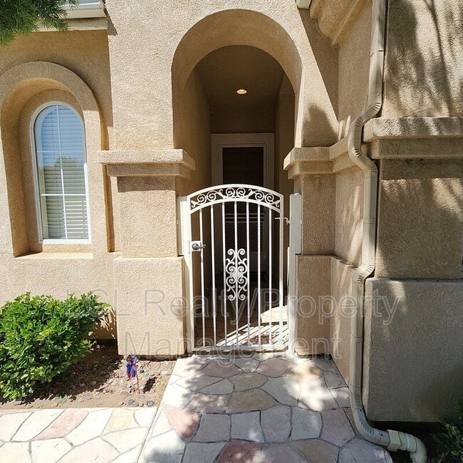 Building Photo - 28650 Shady Brook Dr