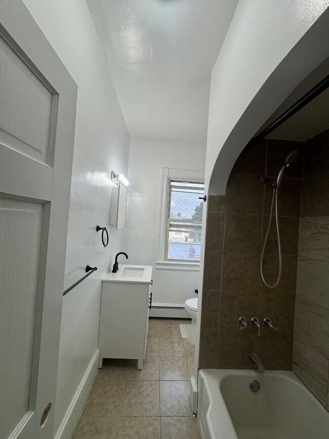 Foto del edificio - 303-303 E Beech St
