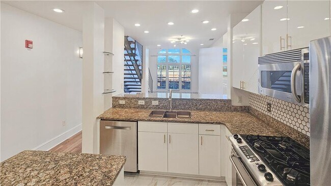 Foto del edificio - 1253 Caroline St NE