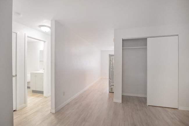 Building Photo - Yakima M.F. LLC