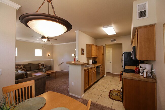 Building Photo - 7050 E Sunrise Dr