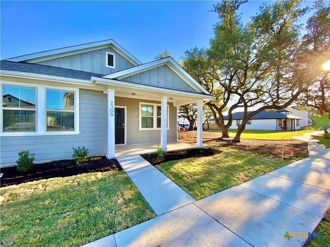 Foto del edificio - 2309 Pecan Island Dr