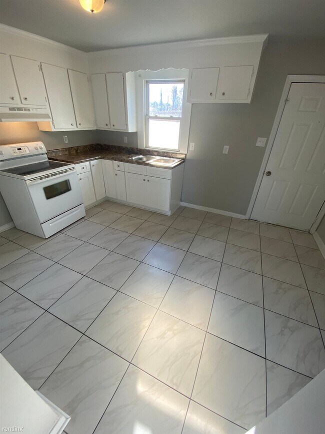 Building Photo - 2 br, 1.5 bath Duplex - 1510 Tabb Ave
