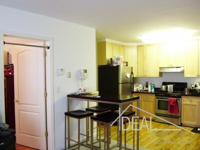 Foto del edificio - 571 Warren St