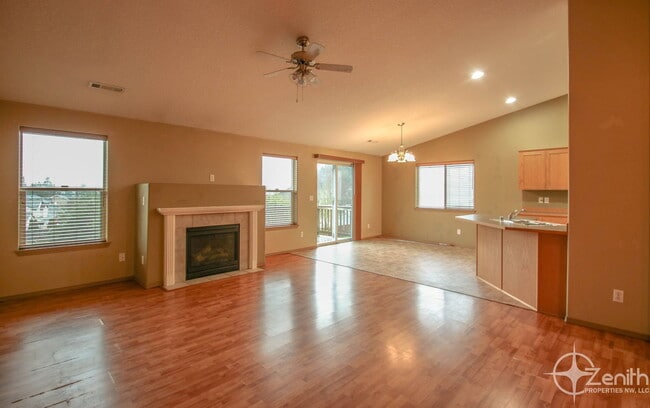 Photo - 2712 NE 164th Pl House