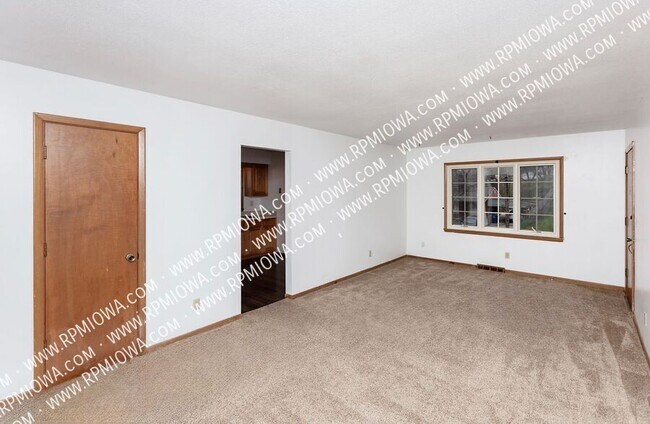 Foto del edificio - 217 Loomis Ave