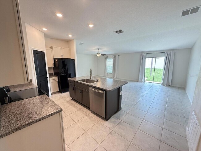 Foto del edificio - 14906 Imperial Purple Ln