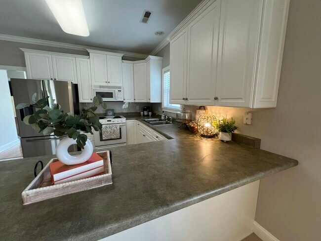 Foto del edificio - 941 Tracey Ln SW