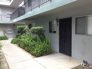Building Photo - 4885 Cole St