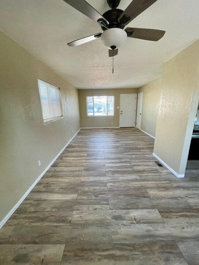 Building Photo - Newly renovated home in Widefield