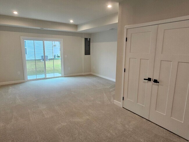 Foto del edificio - Luxurious 3 bedroom 4 bathroom  Townhome i...