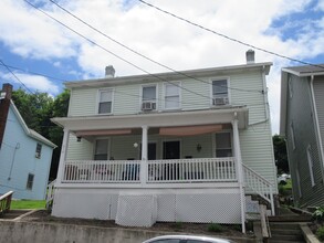 Building Photo - 214-214 E Logan St