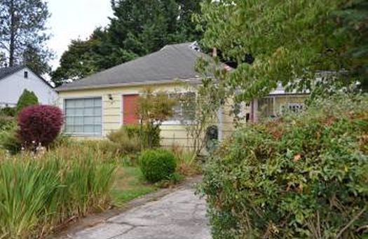 Building Photo - Wonderful Cottage 3 Blocks from Beaverton ...
