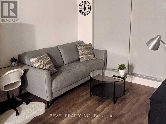 Photo du bâtiment - 3091 Dufferin St