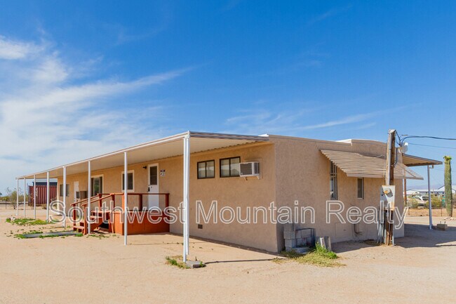 Building Photo - 29967 N Sandridge Dr