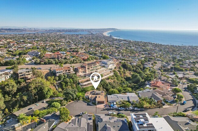 Foto del edificio - La Jolla Home with Ocean Views! Solar and AC