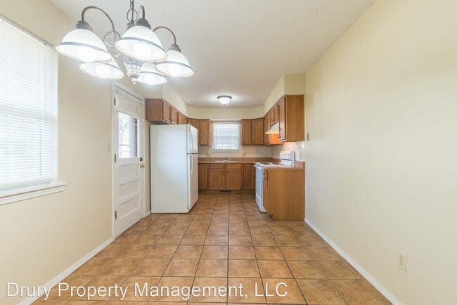 Building Photo - 3 br, 2 bath House - 1039 E. Guinevere, (NM)