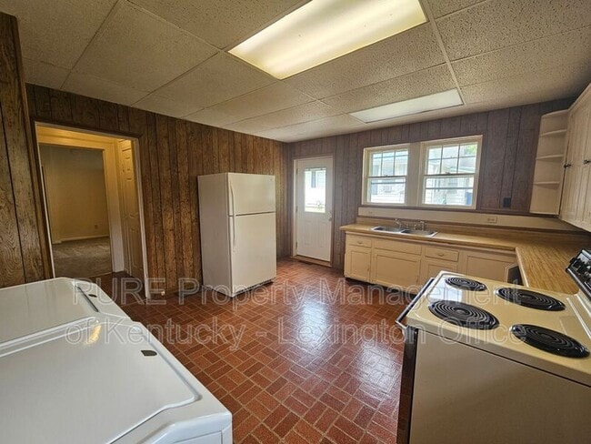 Building Photo - 643 Cane Run St