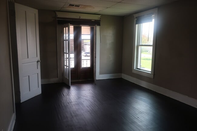 Building Photo - 312 N Mulberry St