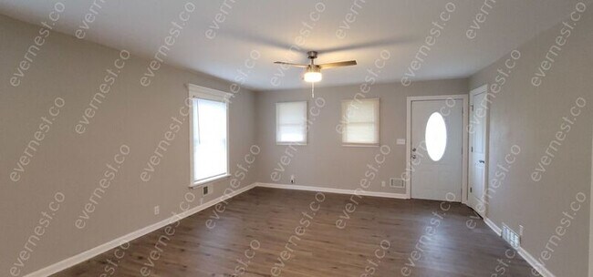 Building Photo - 6202 Greenacre Rd