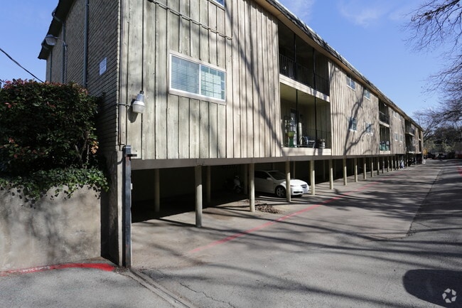 Building Photo - The Castillian Apartments