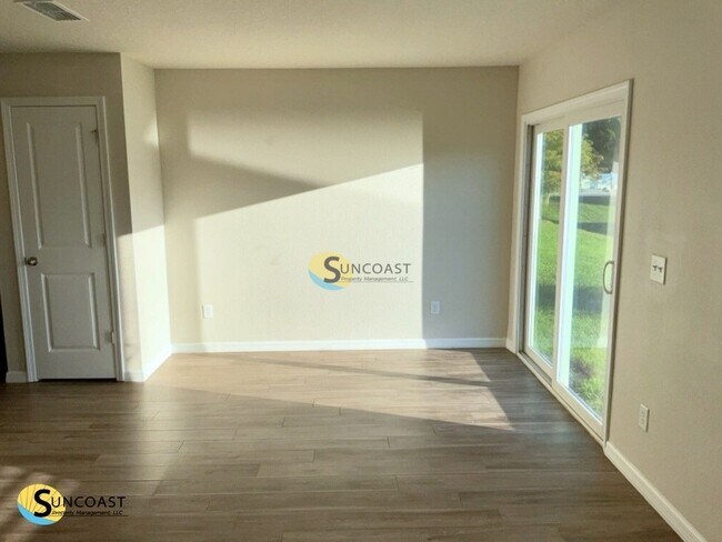 Foto del edificio - 6541 Sweetbay Ln