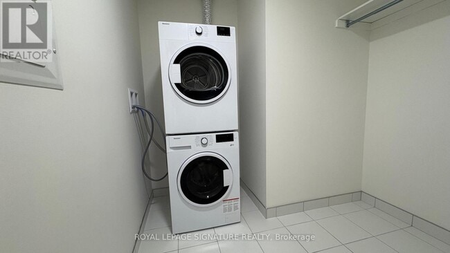 Building Photo - 3079 Trafalgar Rd