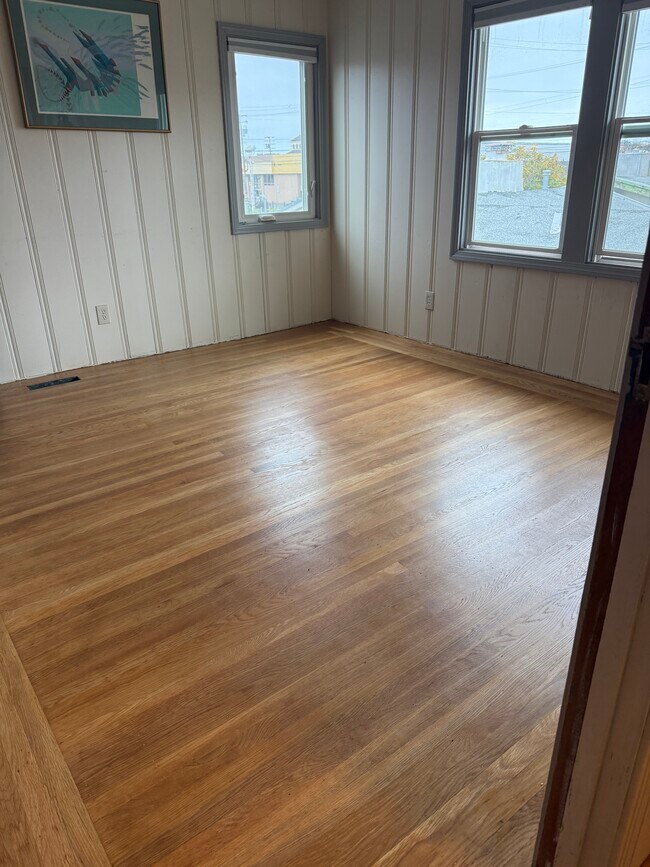 Building Photo - 4114 E 15th St