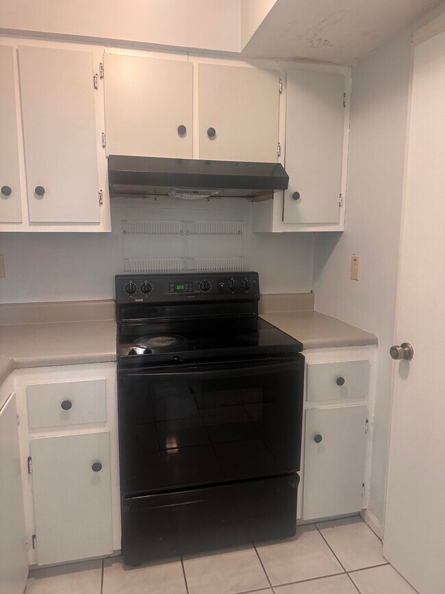 Foto del edificio - 4403 Lakeside Dr