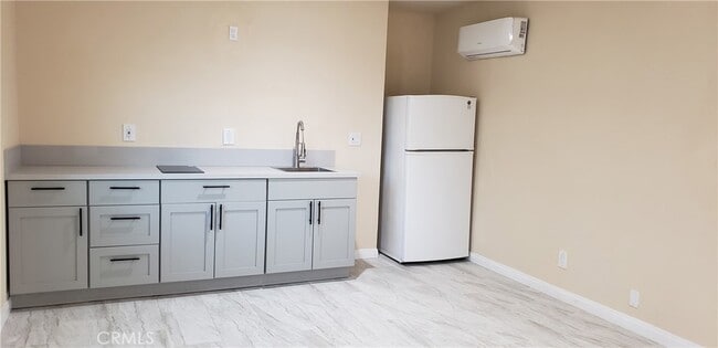 Foto del edificio - 20643 Cohasset St