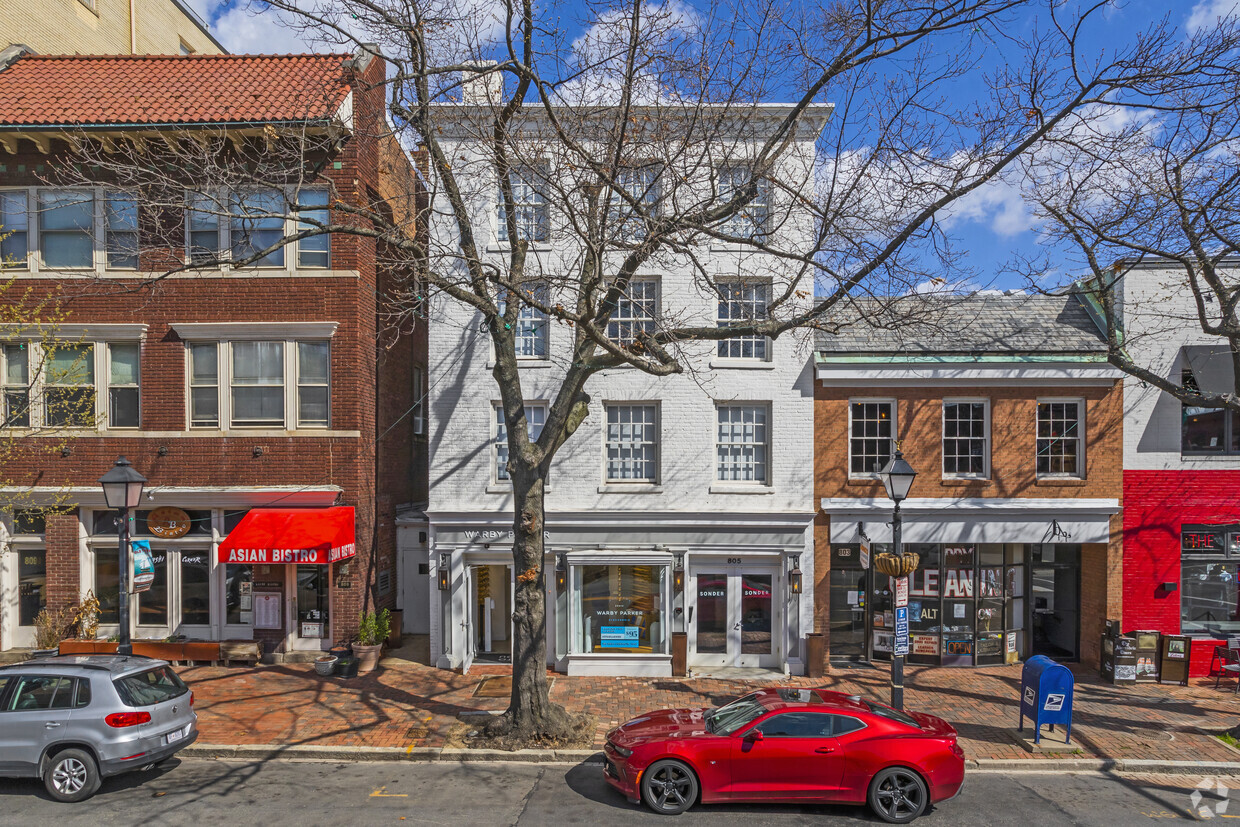 Building Photo - 805 King St