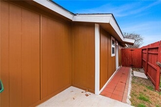 Building Photo - 4414 Diane Dr