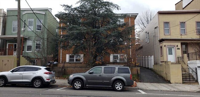 Foto del edificio - 711 18th St