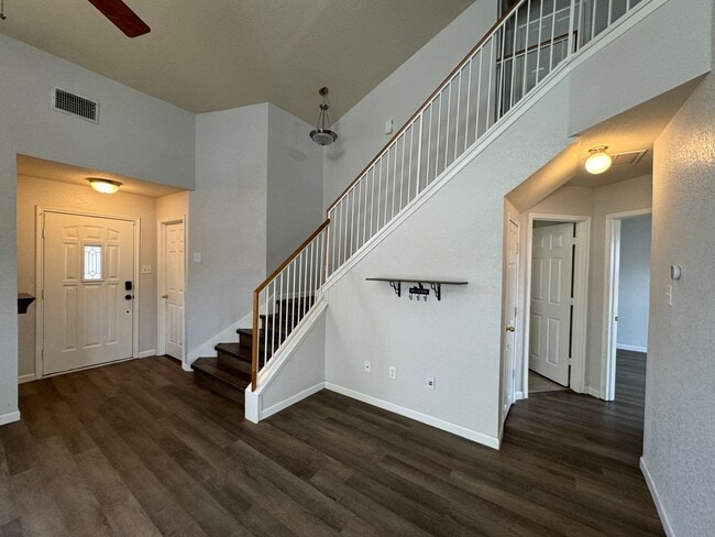 Foto del edificio - 4811 Causeway Ct
