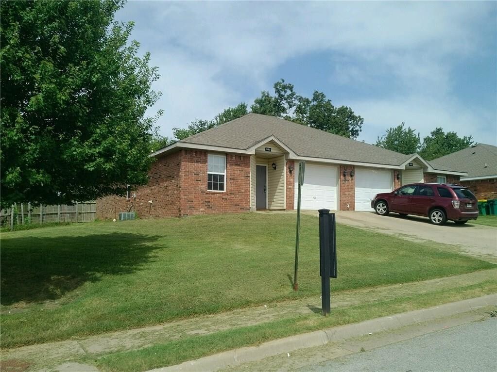 Primary Photo - 303 Graystone Cir