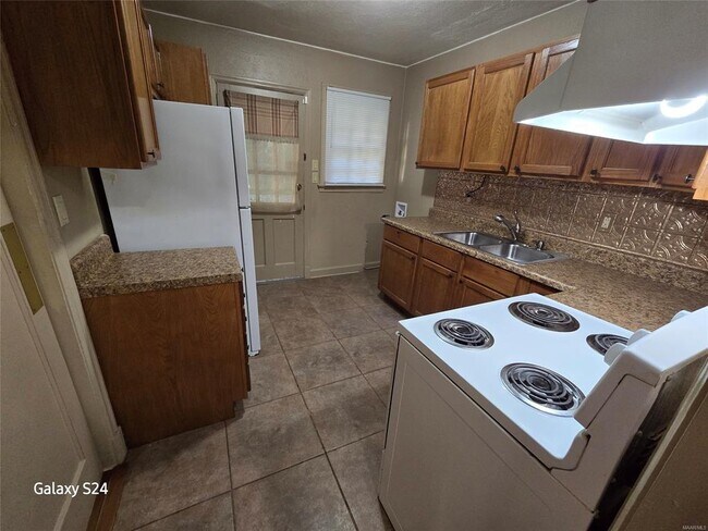 Foto del edificio - 3763 Narrow Lane Rd