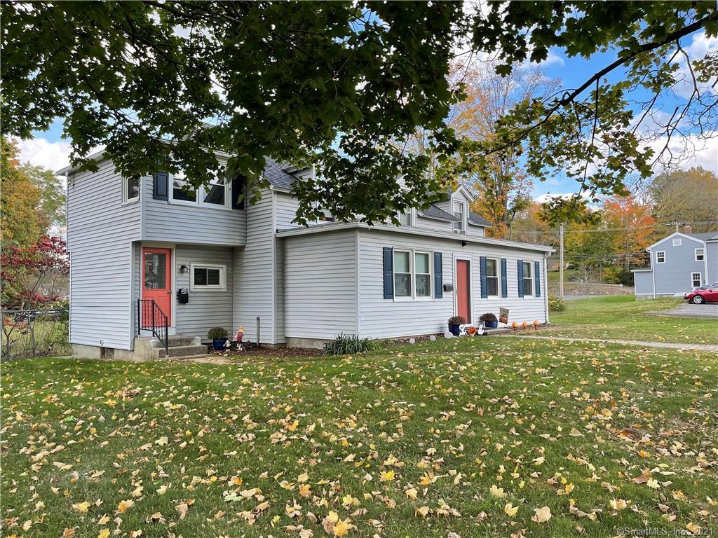 274 N Main St Unit 2nd flr, Southington, CT 06489 Room for Rent in