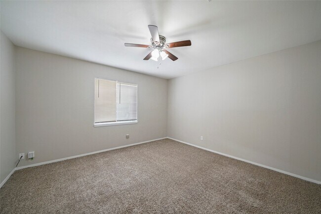 Foto del edificio - 643 Ames St