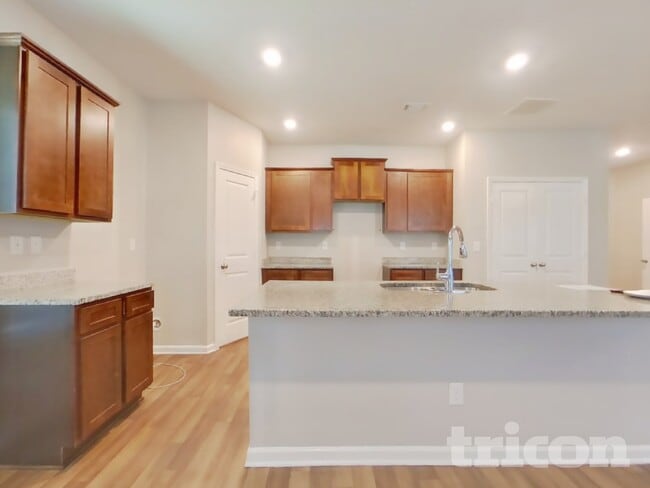 Building Photo - 3530 Ridge Hill Pkwy