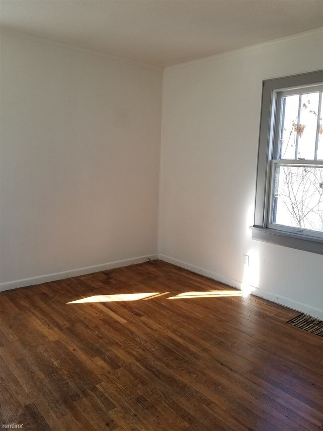 Building Photo - 3 br, 1 bath House - 5401 Nasser St