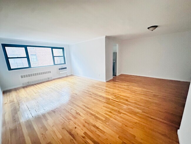 Foto del edificio - 210 Atlantic Ave