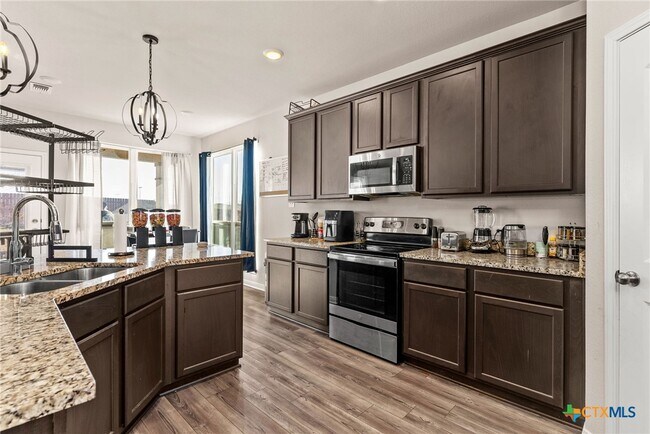 Foto del edificio - 3700 Addison St