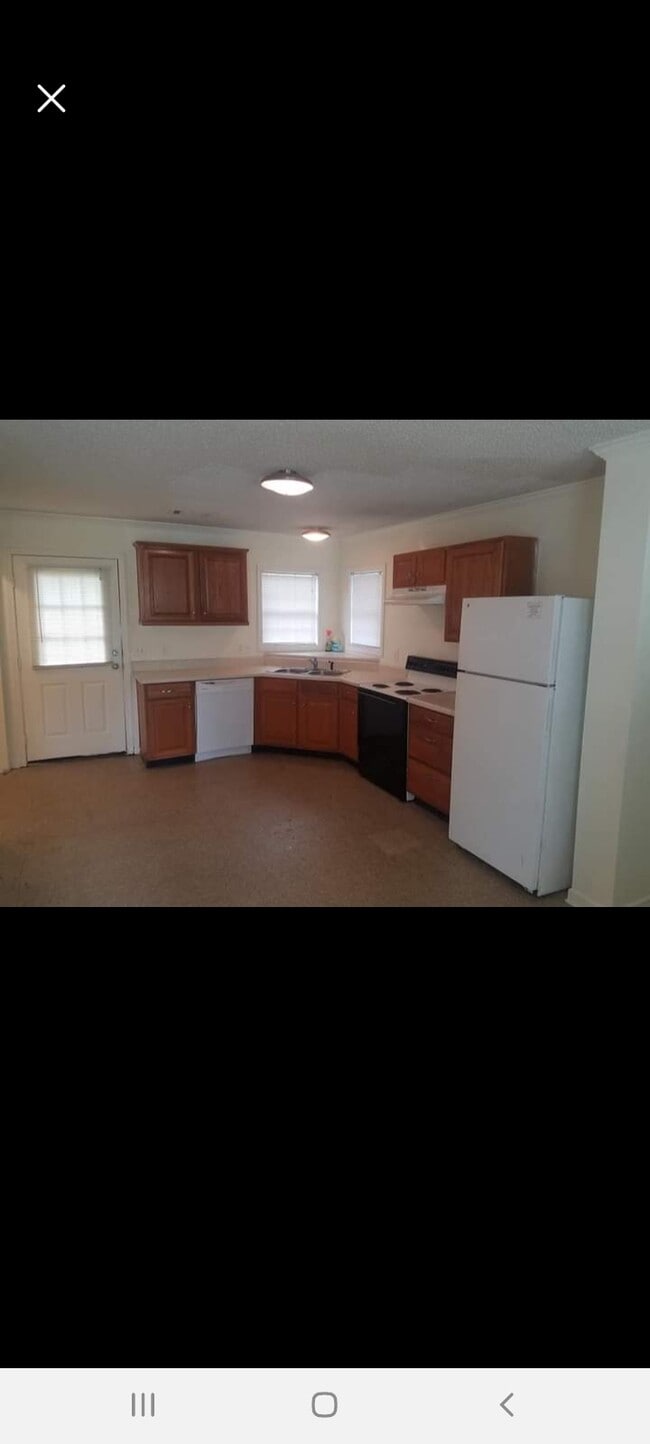 Building Photo - 236 Forrest Dr