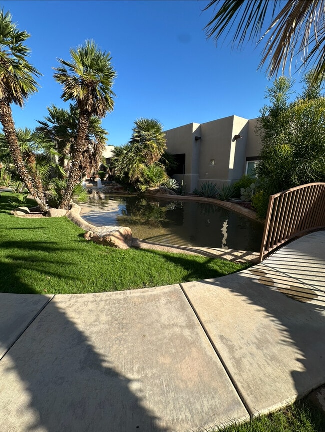 Building Photo - 11260 N 92nd St