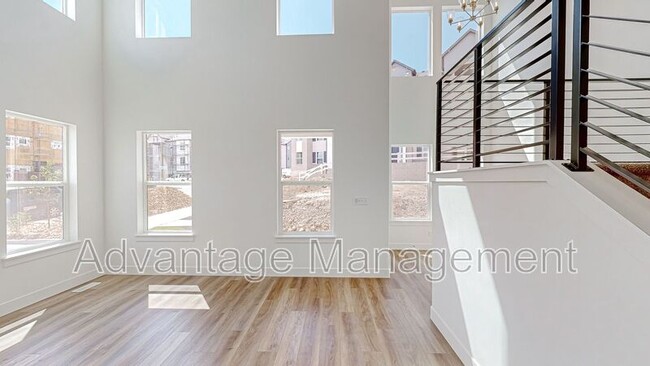 Foto del edificio - 1583 Stark Dr