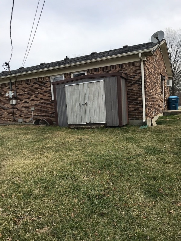 Building Photo - 100 Lilly Dr
