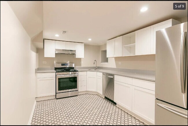 Foto del edificio - 2139 N Sedgwick St