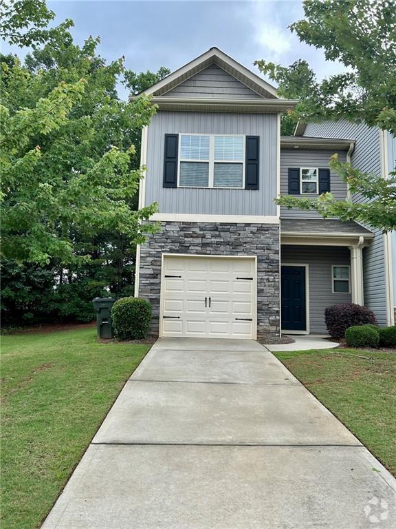 Building Photo - 664 Oakside Pl