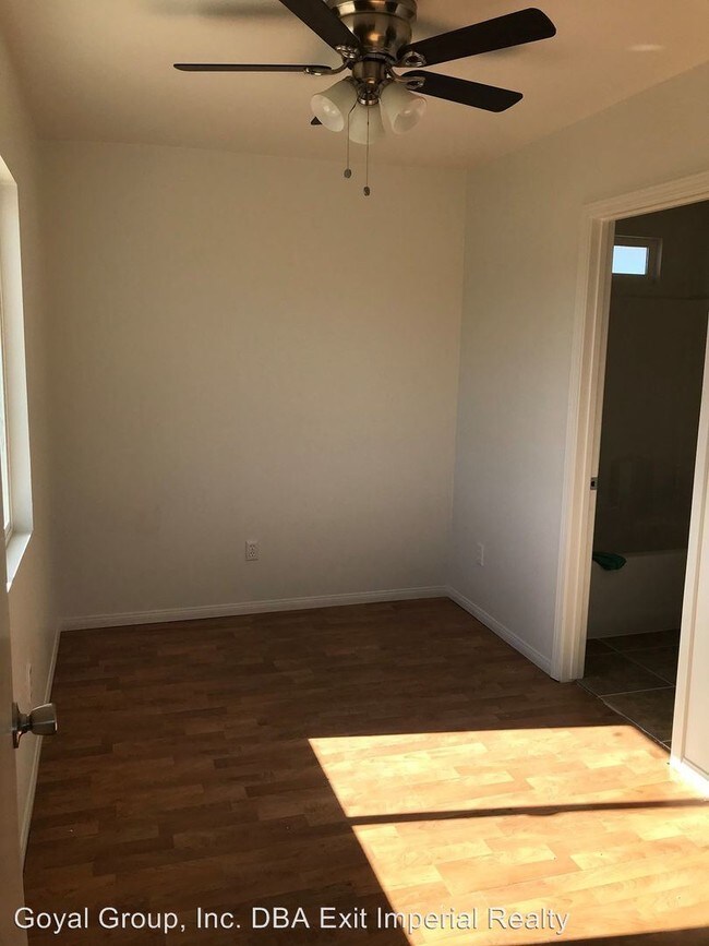 Building Photo - 2 br, 1 bath House - 145 W. California St.